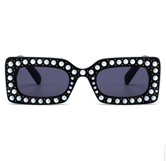 Pearls & studs Stunner Shades - Picture 2 of 5